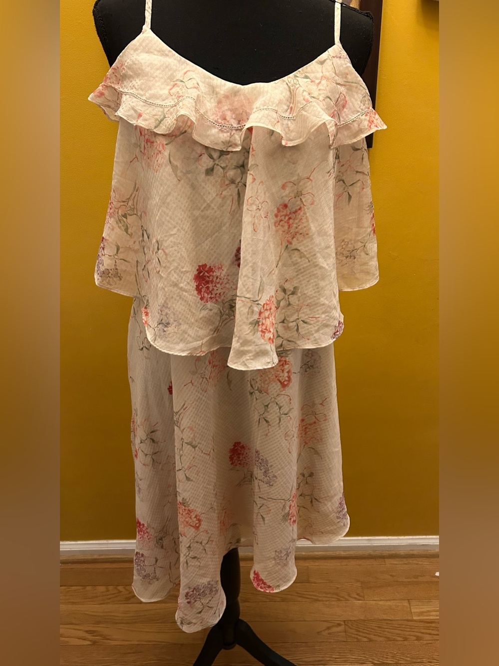 New With Tags New Day Flowy Tiered Floral Spaghetti Strap Dress Size M
